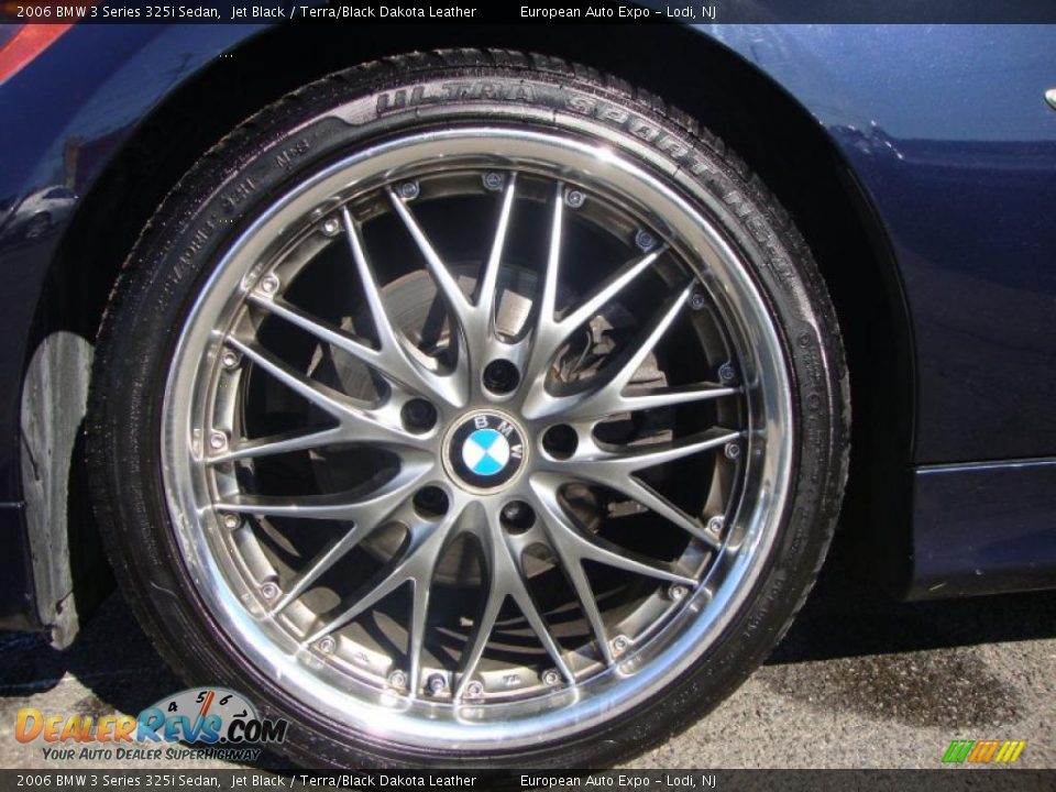 2006 BMW 3 Series 325i Sedan Jet Black / Terra/Black Dakota Leather Photo #7
