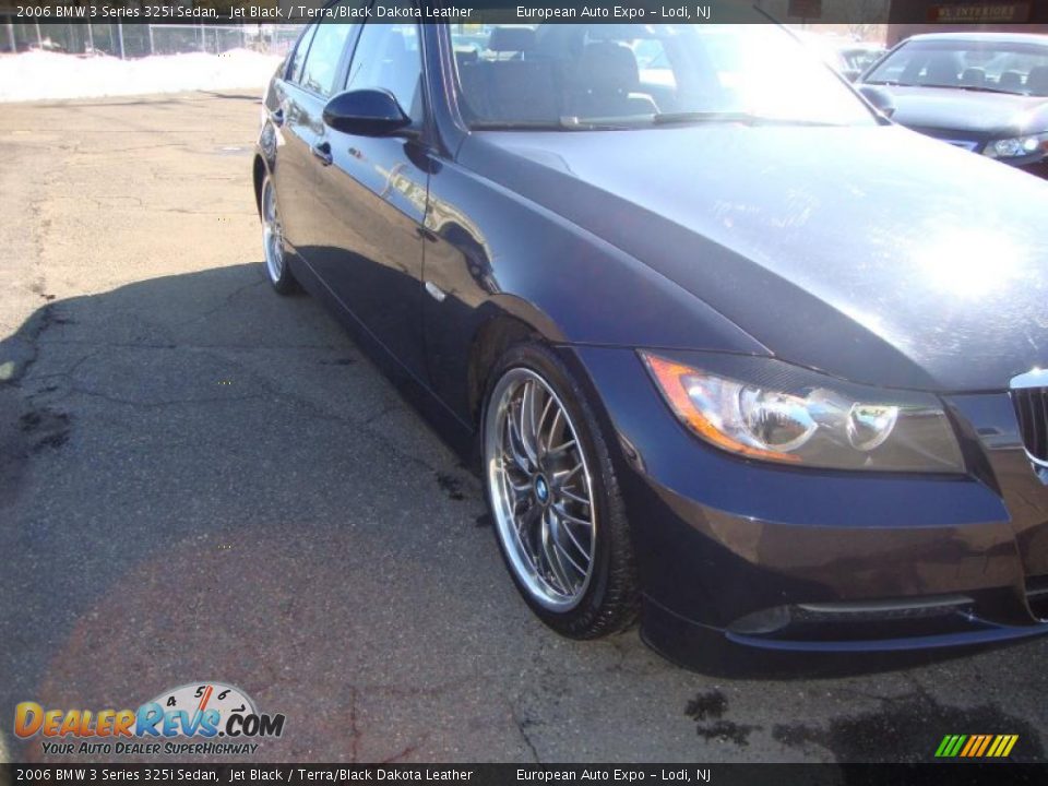 2006 BMW 3 Series 325i Sedan Jet Black / Terra/Black Dakota Leather Photo #11