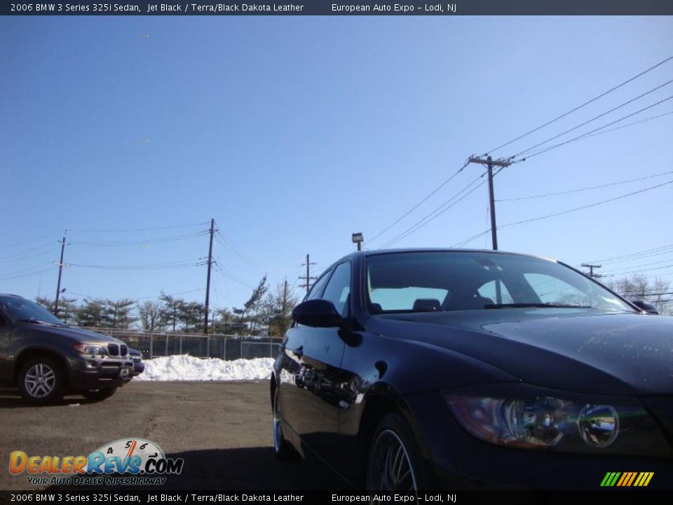 2006 BMW 3 Series 325i Sedan Jet Black / Terra/Black Dakota Leather Photo #12