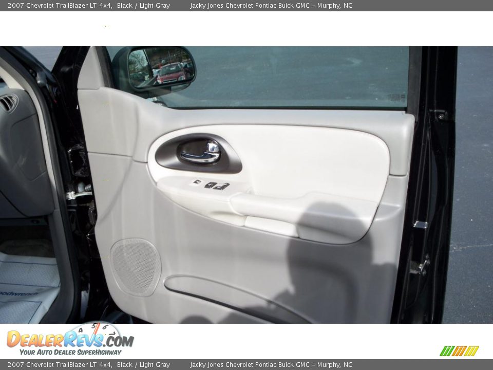 2007 Chevrolet TrailBlazer LT 4x4 Black / Light Gray Photo #7