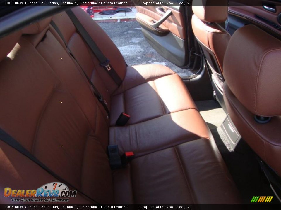2006 BMW 3 Series 325i Sedan Jet Black / Terra/Black Dakota Leather Photo #21