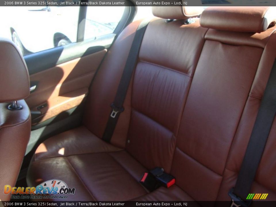 2006 BMW 3 Series 325i Sedan Jet Black / Terra/Black Dakota Leather Photo #22