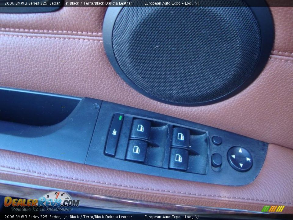 2006 BMW 3 Series 325i Sedan Jet Black / Terra/Black Dakota Leather Photo #25