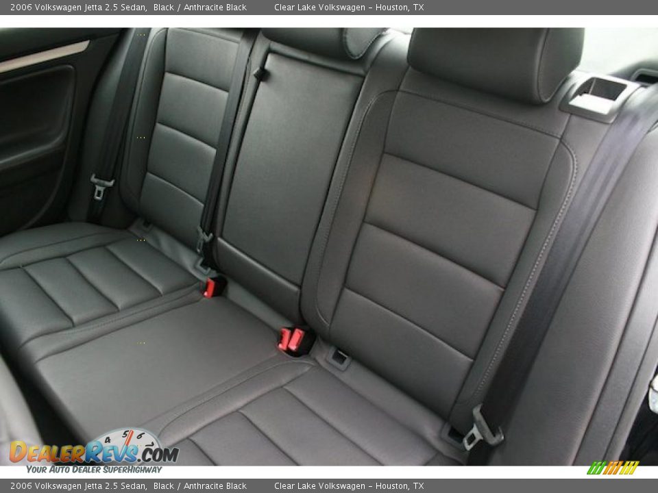 2006 Volkswagen Jetta 2.5 Sedan Black / Anthracite Black Photo #24
