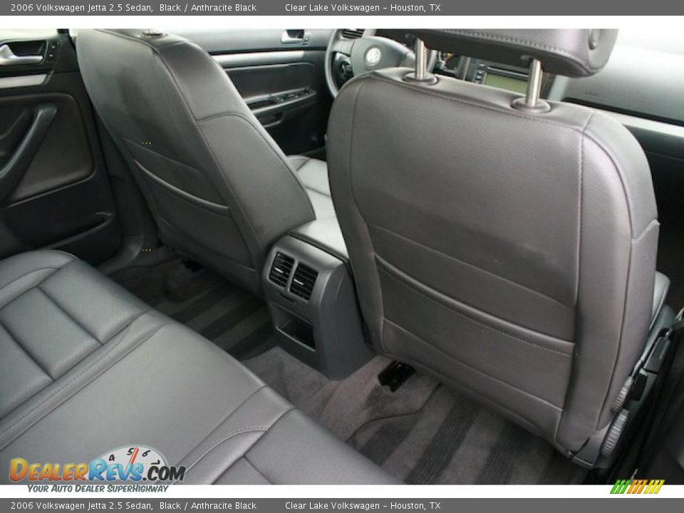 2006 Volkswagen Jetta 2.5 Sedan Black / Anthracite Black Photo #27