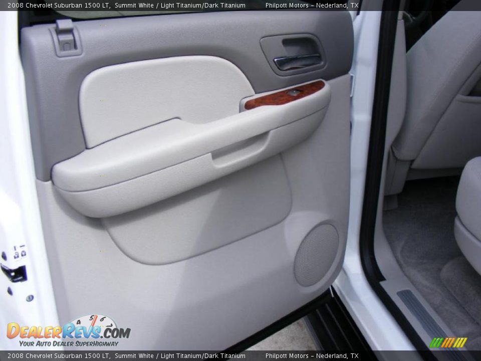 2008 Chevrolet Suburban 1500 LT Summit White / Light Titanium/Dark Titanium Photo #31