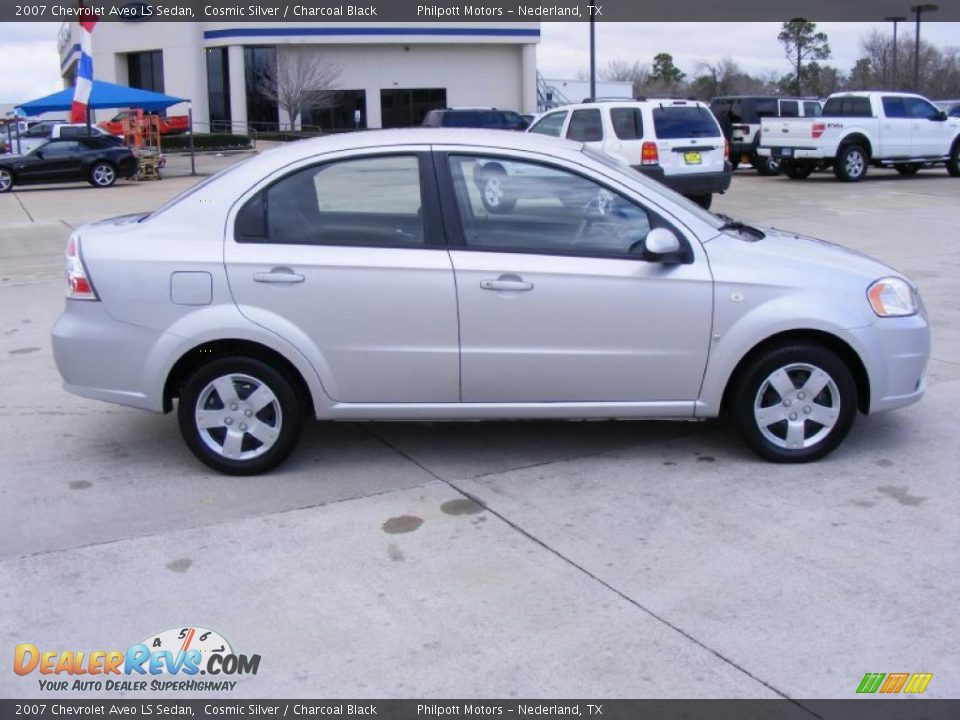 2007 Chevrolet Aveo LS Sedan Cosmic Silver / Charcoal Black Photo #2