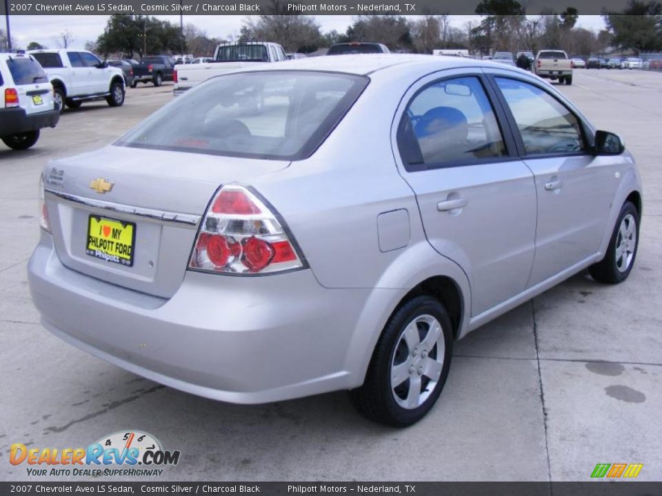 2007 Chevrolet Aveo LS Sedan Cosmic Silver / Charcoal Black Photo #3
