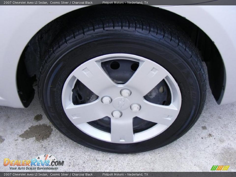 2007 Chevrolet Aveo LS Sedan Cosmic Silver / Charcoal Black Photo #16
