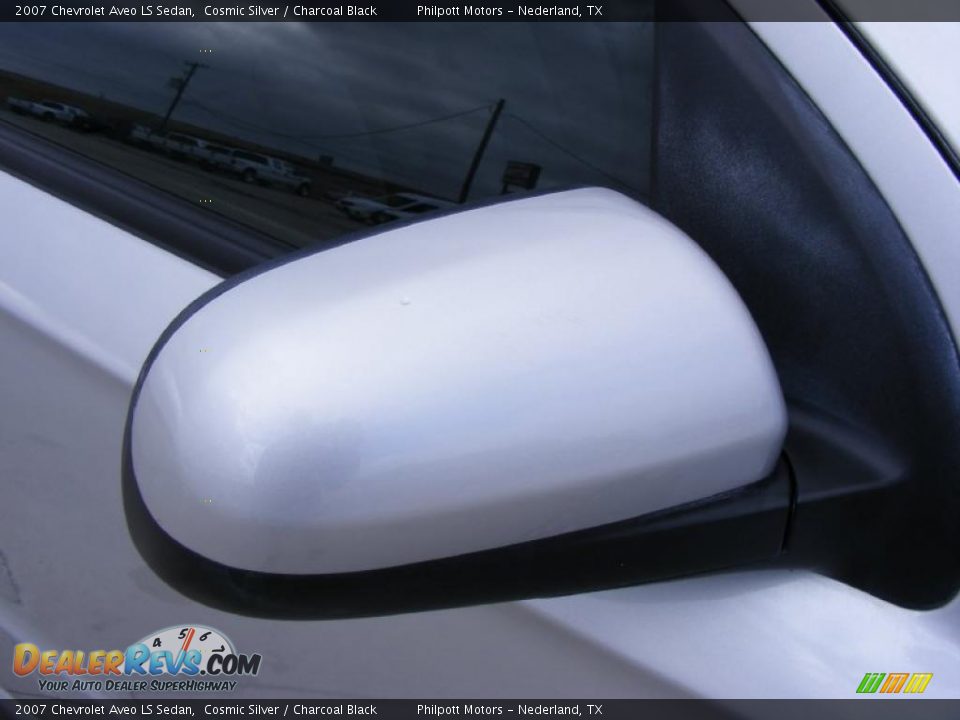 2007 Chevrolet Aveo LS Sedan Cosmic Silver / Charcoal Black Photo #17
