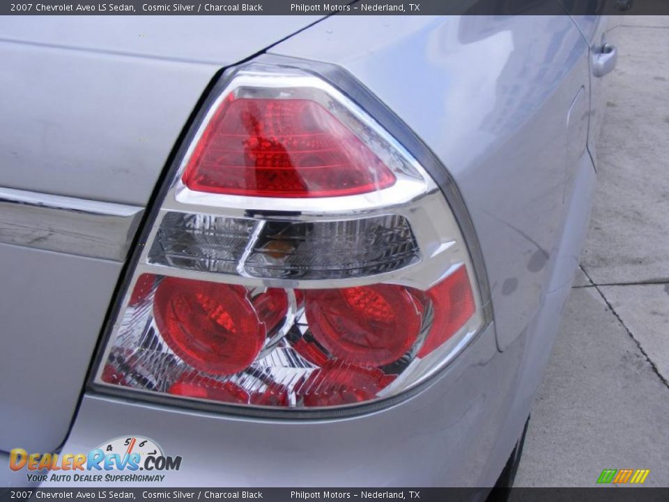 2007 Chevrolet Aveo LS Sedan Cosmic Silver / Charcoal Black Photo #19