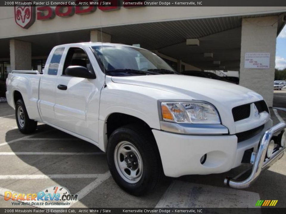 2008 Mitsubishi Raider LS Extended Cab Arctic White / Slate Photo #1