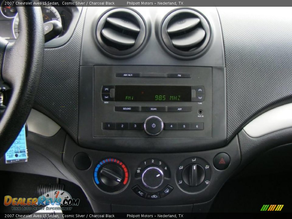 2007 Chevrolet Aveo LS Sedan Cosmic Silver / Charcoal Black Photo #35