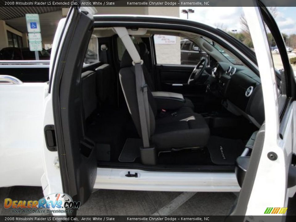 2008 Mitsubishi Raider LS Extended Cab Arctic White / Slate Photo #18