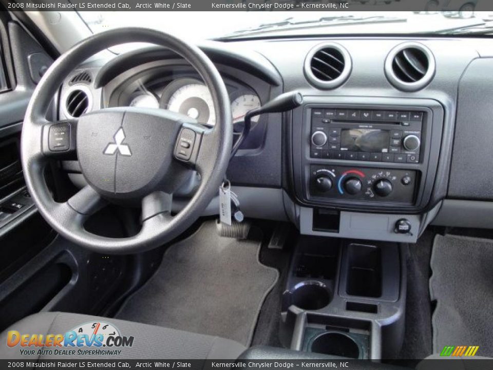 2008 Mitsubishi Raider LS Extended Cab Arctic White / Slate Photo #22