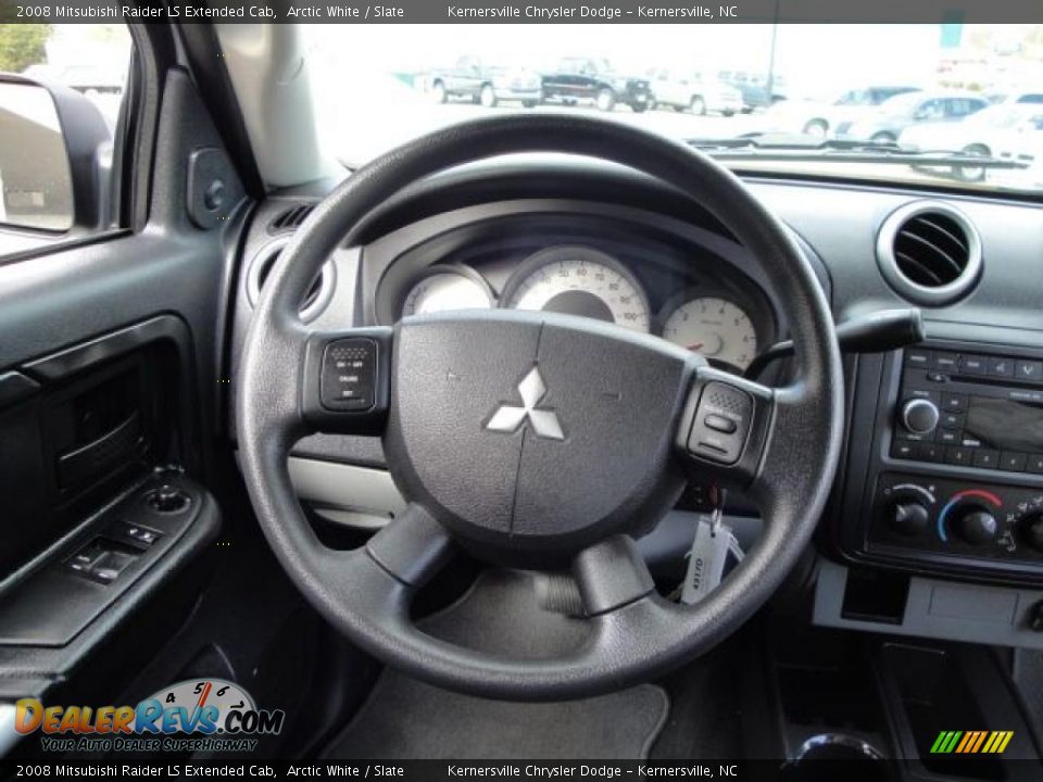 2008 Mitsubishi Raider LS Extended Cab Arctic White / Slate Photo #24