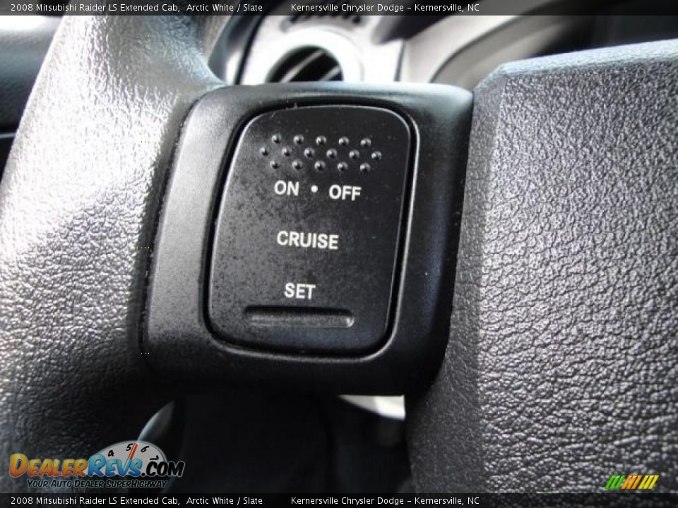 2008 Mitsubishi Raider LS Extended Cab Arctic White / Slate Photo #25