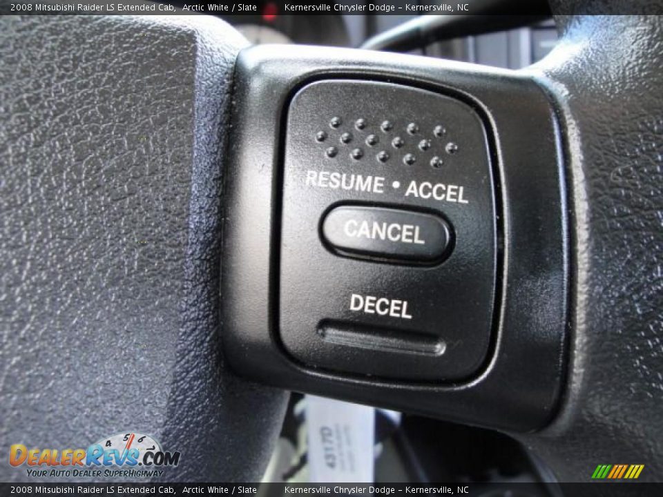 2008 Mitsubishi Raider LS Extended Cab Arctic White / Slate Photo #26