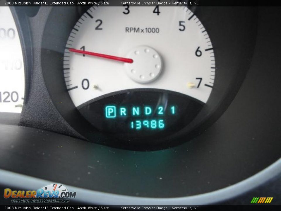 2008 Mitsubishi Raider LS Extended Cab Arctic White / Slate Photo #27