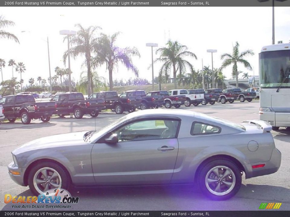 2006 Ford Mustang V6 Premium Coupe Tungsten Grey Metallic / Light Parchment Photo #6
