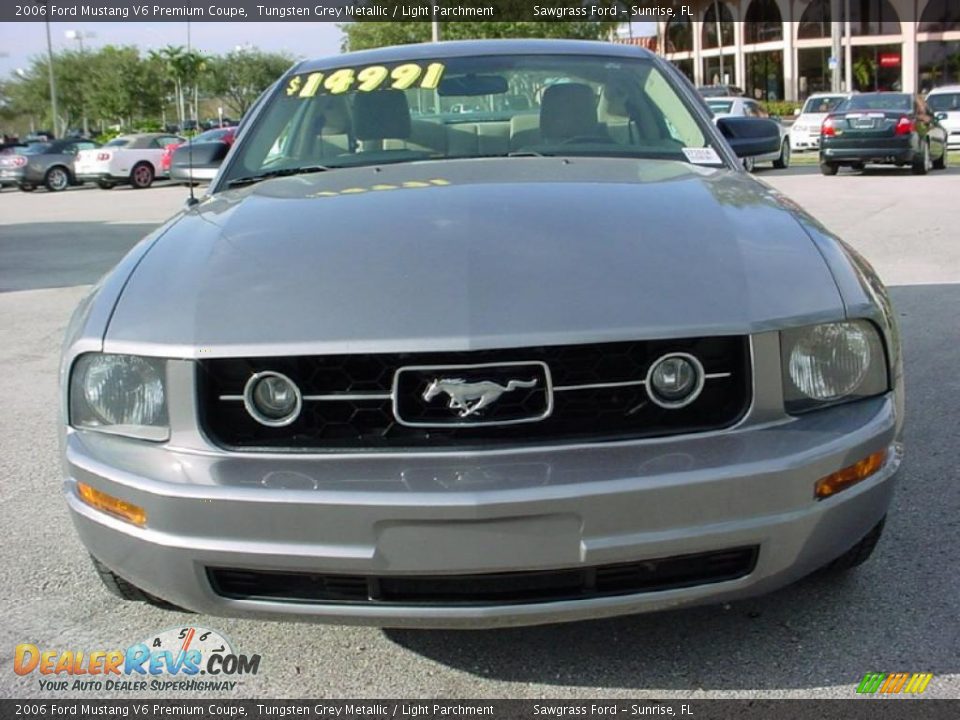 2006 Ford Mustang V6 Premium Coupe Tungsten Grey Metallic / Light Parchment Photo #8