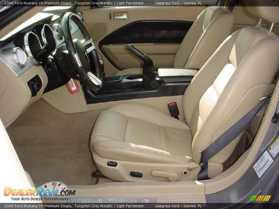 2006 Ford Mustang V6 Premium Coupe Tungsten Grey Metallic / Light Parchment Photo #10