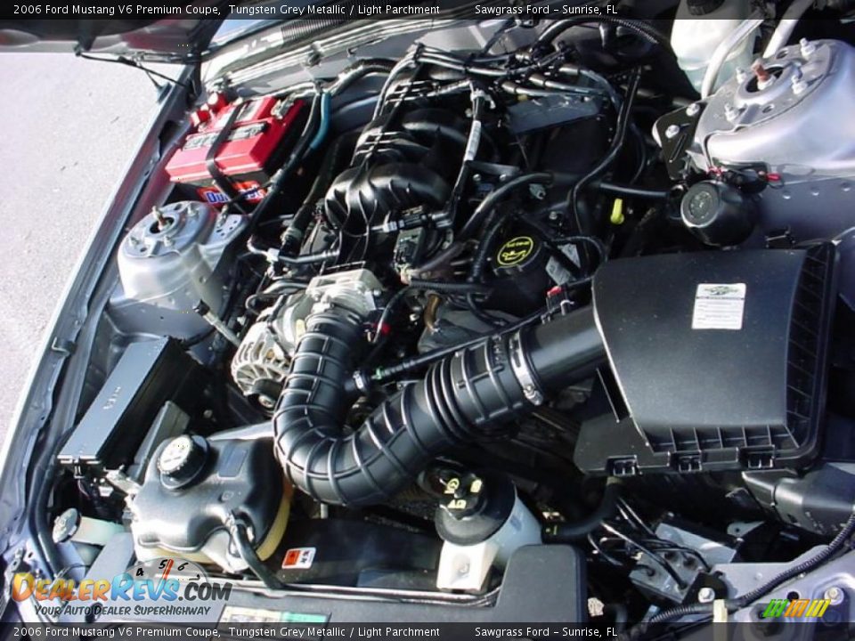 2006 Ford Mustang V6 Premium Coupe Tungsten Grey Metallic / Light Parchment Photo #15