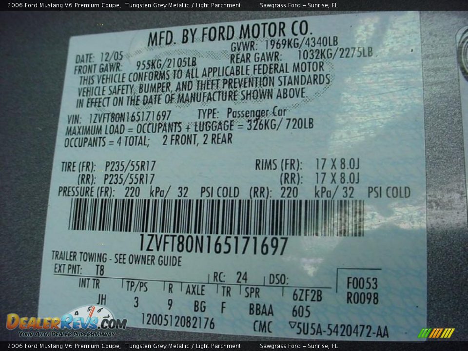 2006 Ford Mustang V6 Premium Coupe Tungsten Grey Metallic / Light Parchment Photo #17