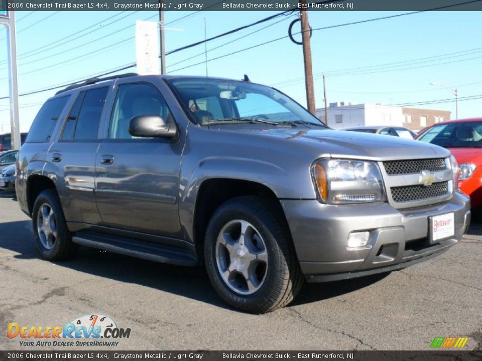 2006 Chevrolet TrailBlazer LS 4x4 Graystone Metallic / Light Gray Photo #3