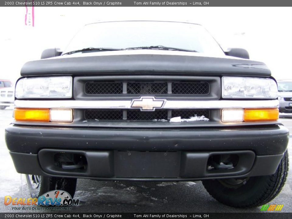 2003 Chevrolet S10 LS ZR5 Crew Cab 4x4 Black Onyx / Graphite Photo #3