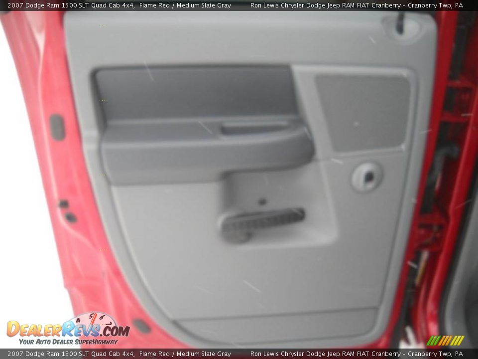 2007 Dodge Ram 1500 SLT Quad Cab 4x4 Flame Red / Medium Slate Gray Photo #10