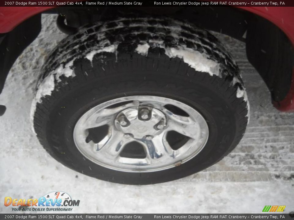 2007 Dodge Ram 1500 SLT Quad Cab 4x4 Flame Red / Medium Slate Gray Photo #16