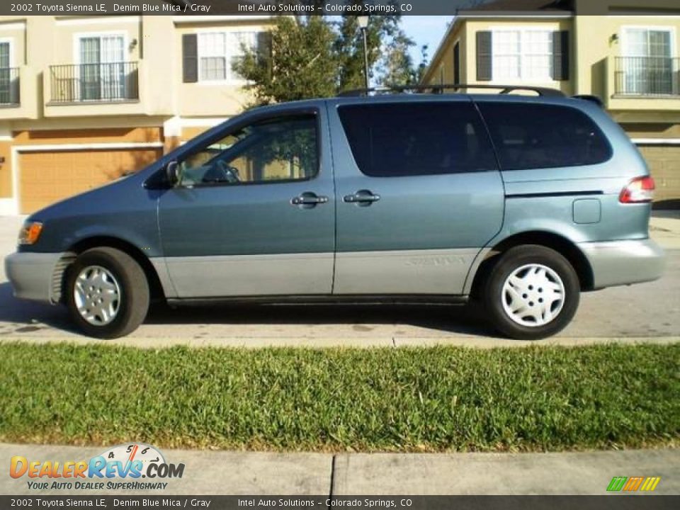 2002 Toyota Sienna LE Denim Blue Mica / Gray Photo #1