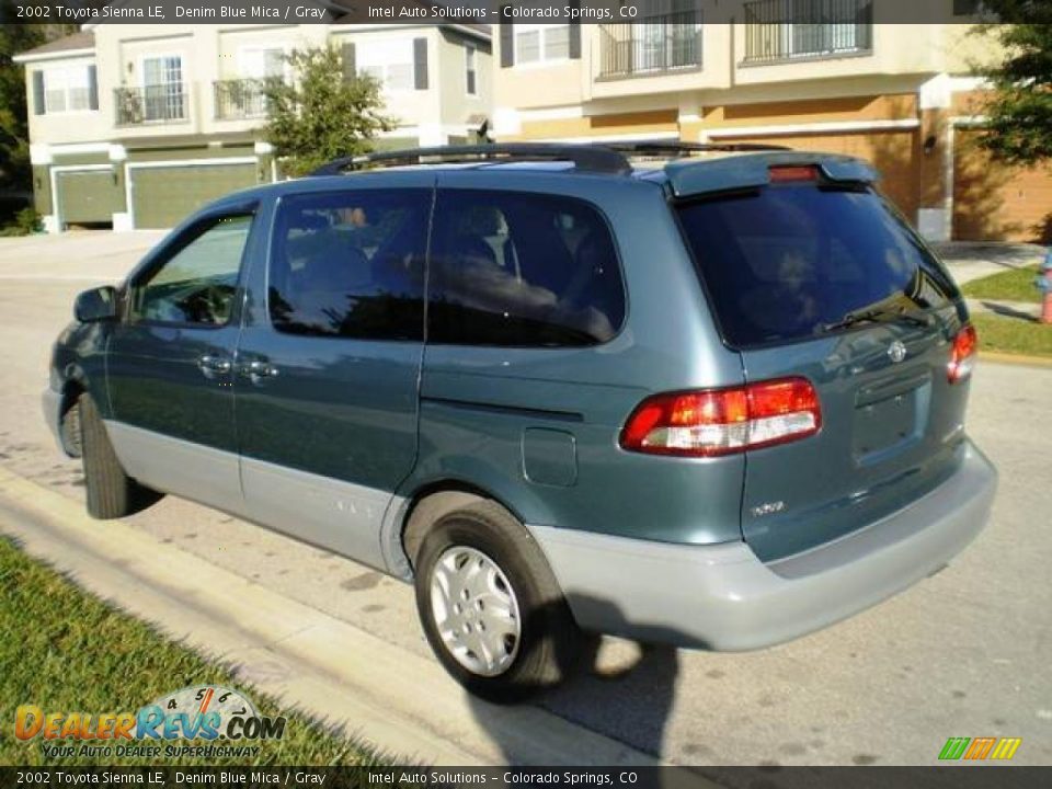 2002 Toyota Sienna LE Denim Blue Mica / Gray Photo #3