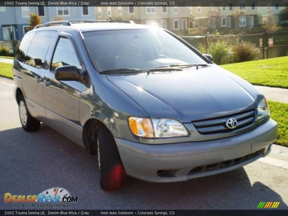 2002 Toyota Sienna LE Denim Blue Mica / Gray Photo #6