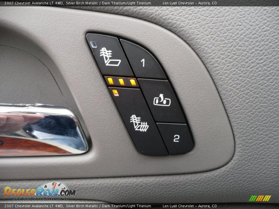 2007 Chevrolet Avalanche LT 4WD Silver Birch Metallic / Dark Titanium/Light Titanium Photo #9