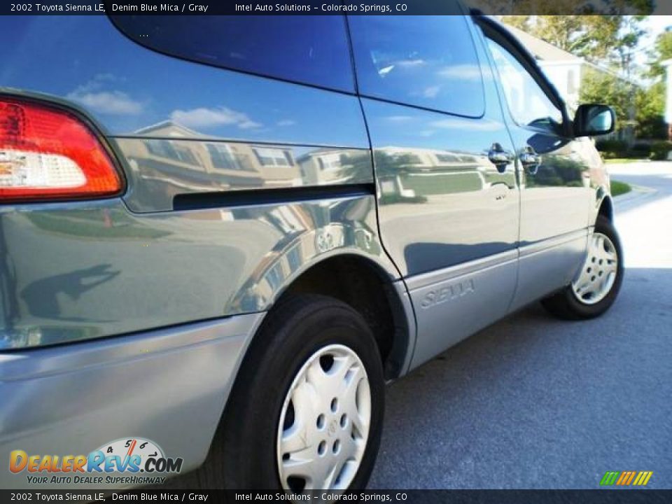 2002 Toyota Sienna LE Denim Blue Mica / Gray Photo #11