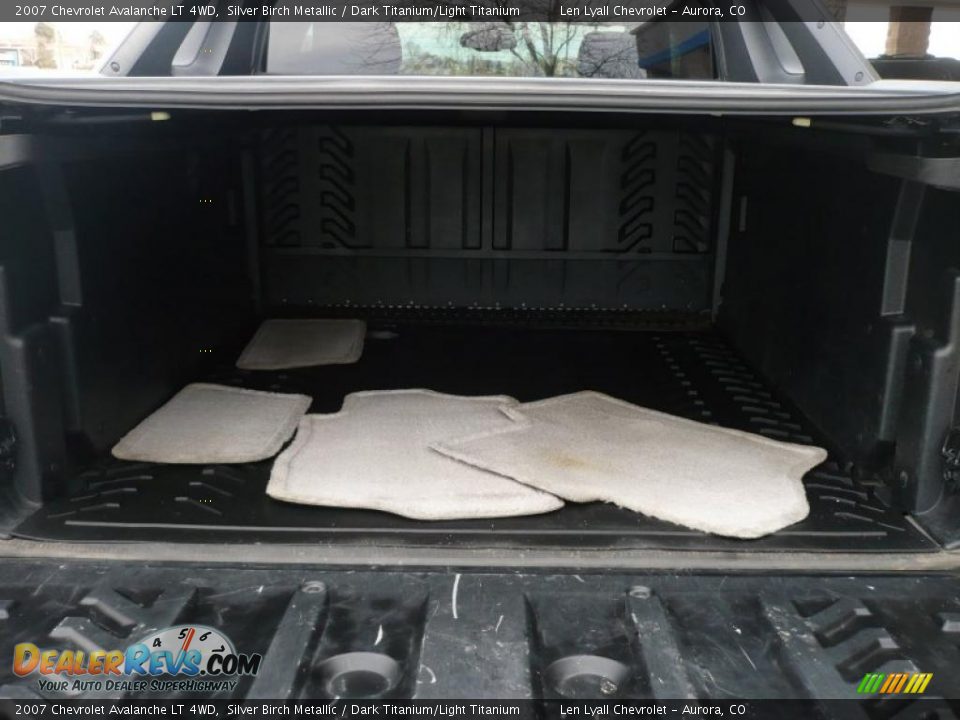 2007 Chevrolet Avalanche LT 4WD Silver Birch Metallic / Dark Titanium/Light Titanium Photo #12