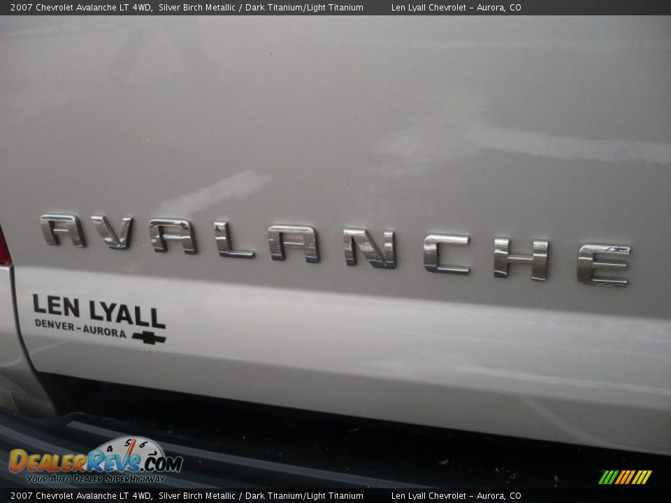 2007 Chevrolet Avalanche LT 4WD Silver Birch Metallic / Dark Titanium/Light Titanium Photo #13