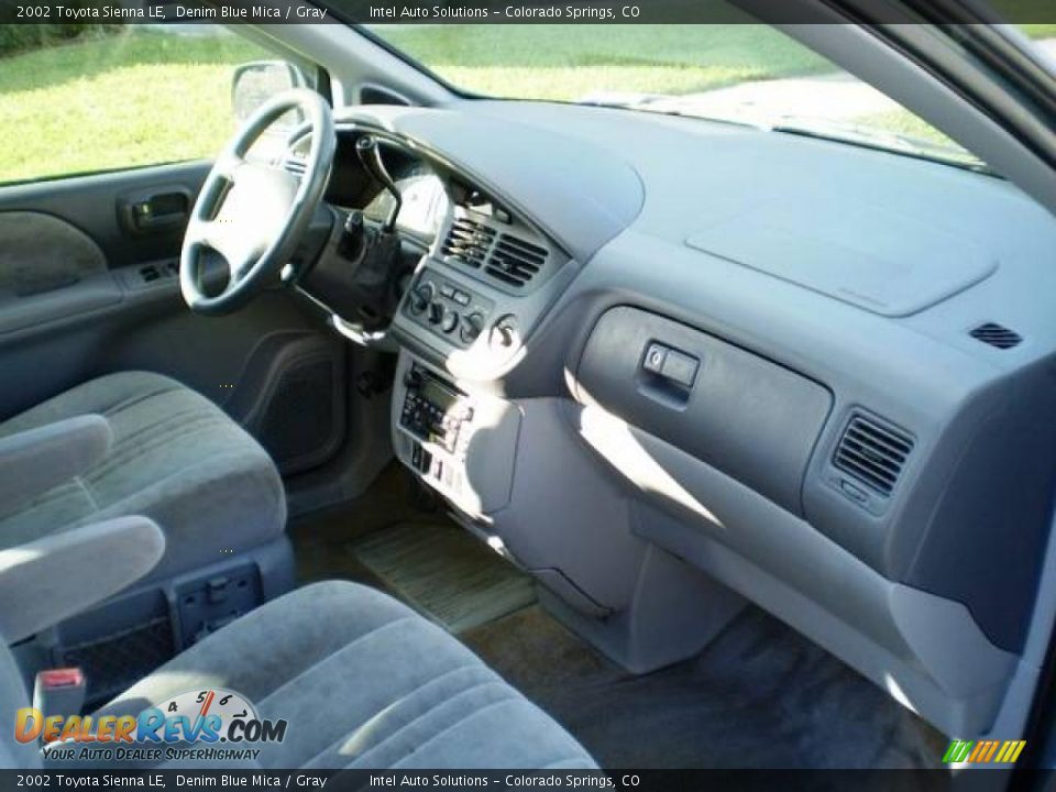 2002 Toyota Sienna LE Denim Blue Mica / Gray Photo #16
