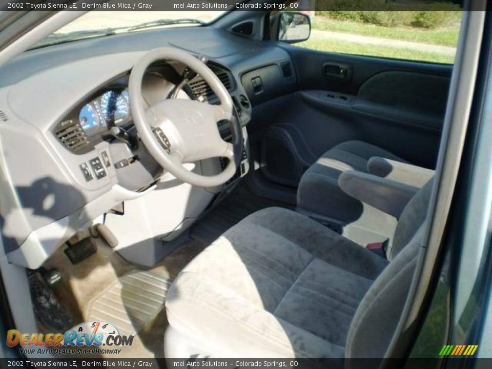 2002 Toyota Sienna LE Denim Blue Mica / Gray Photo #18
