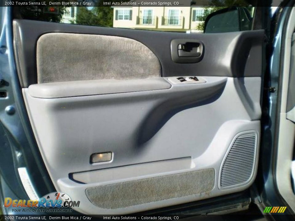 2002 Toyota Sienna LE Denim Blue Mica / Gray Photo #22