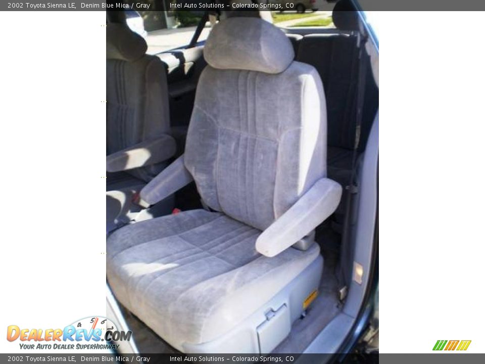 2002 Toyota Sienna LE Denim Blue Mica / Gray Photo #23