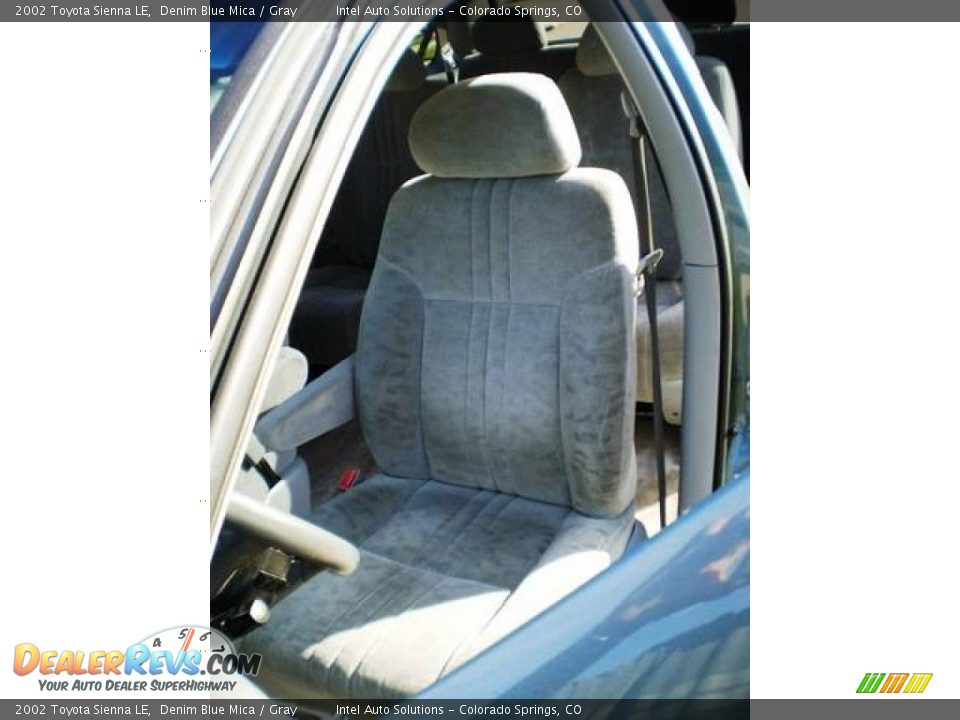 2002 Toyota Sienna LE Denim Blue Mica / Gray Photo #31