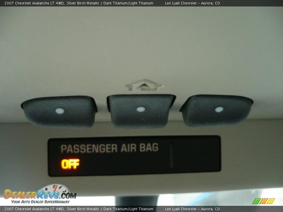 2007 Chevrolet Avalanche LT 4WD Silver Birch Metallic / Dark Titanium/Light Titanium Photo #35