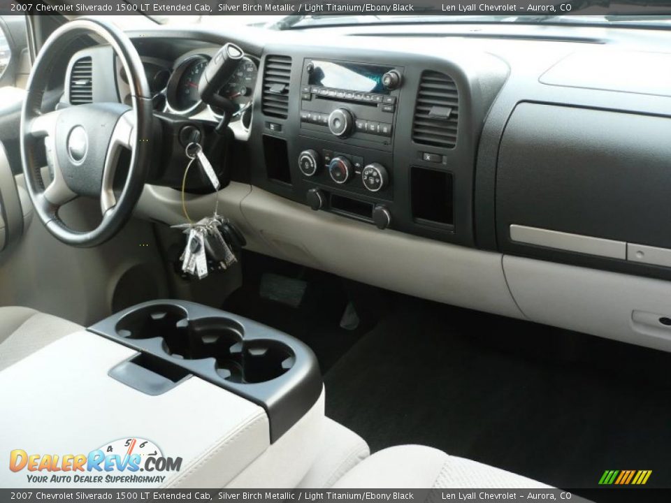 2007 Chevrolet Silverado 1500 LT Extended Cab Silver Birch Metallic / Light Titanium/Ebony Black Photo #16