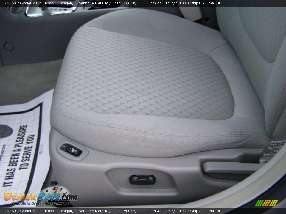 2006 Chevrolet Malibu Maxx LT Wagon Silverstone Metallic / Titanium Gray Photo #10