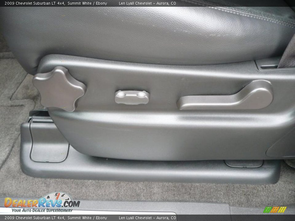 2009 Chevrolet Suburban LT 4x4 Summit White / Ebony Photo #25