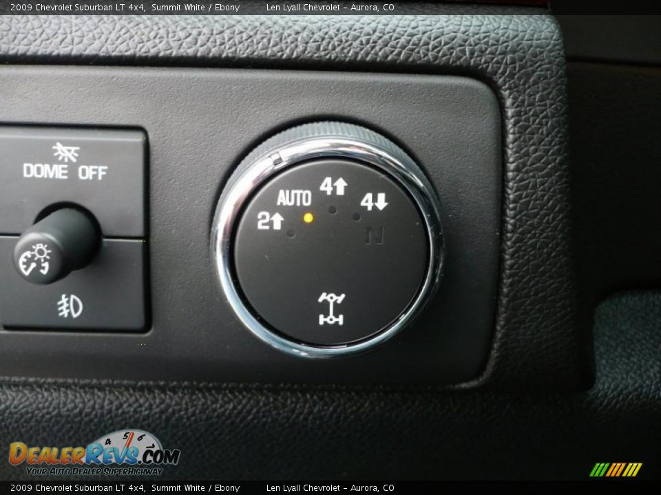 2009 Chevrolet Suburban LT 4x4 Summit White / Ebony Photo #26