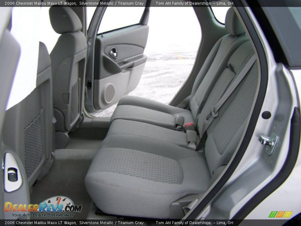 2006 Chevrolet Malibu Maxx LT Wagon Silverstone Metallic / Titanium Gray Photo #12